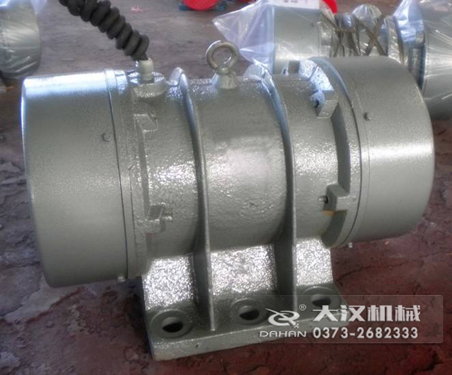 VB振動電機是靠偏心塊的振動而造成的，振動源所以偏心塊的角度和大小是比較重要的。